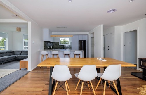 Kerikeri House | Hook and Line Hideaway - Kerikeri Holiday Home