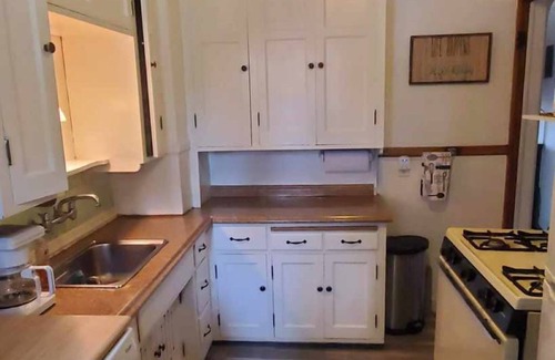 Richfield House | Hop, Skip, & a Jump Away! MOA, Lake Nokomis, Fun & More! Close to Everything!