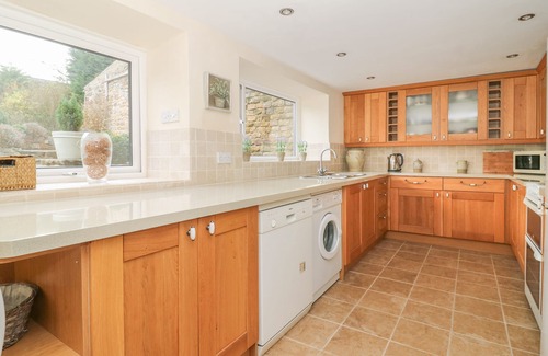 Kirkby Malzeard Cottage | HOPE HOUSE, pet friendly, with open fire in Kirkby Malzeard