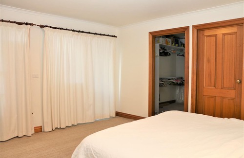 Warrnambool House | Hopkins Point - Family holiday home, with views of logans Beach