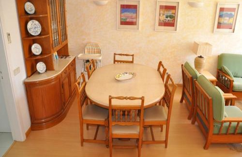 Quarteira Villa | Horacio Villa is located near the center of Vilamoura