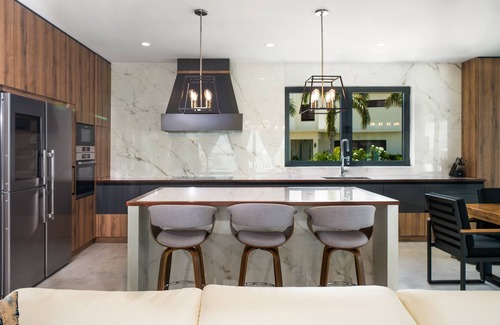 Ocean Point Villa | Horizon Beachfront Villa in Chalk Sound