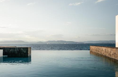 Vagia Villa | Horizon Luxury Seafront Villa