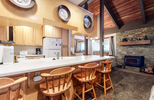 Sierra Holiday Condo | Horizons 4 168 Updated Upstairs Unit with Private Washer Dryer, Walk to Town, On Shuttle Route to Lodges by RedAwning