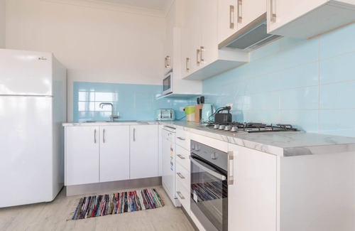 Bermagui House | Horseshoe Bay House - Entire Home - Position & views!