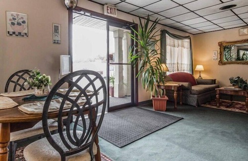 Altoona Hotel | Horseshoe Curve Lodge