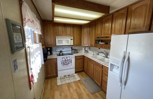 Fort Collins House | Horsetooth Cottage with EV Charger