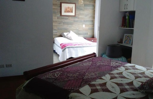 Quito Apartment | HOSPEDAJE DE LUJO EN DPTO 3 HABITACIONES CON BAÑO/8 PERSONAS