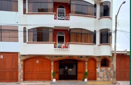 Coronel Gregorio Albarracin Lanchipa Hotel | Hospedaje La Cascada