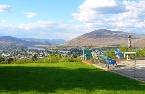Kamloops Hotel | Hospitality Inn Kamloops