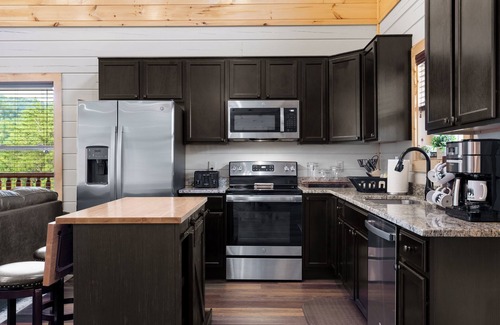 Pigeon Forge Cabin | Host Large Groups! Sleep 24 | Pool | Hot Tub | Views | Arcade Games | Location!