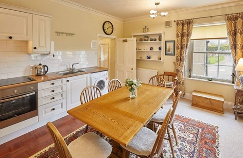 Sneaton Apartment | Host & Stay | Apartment 7, Sneaton Hall