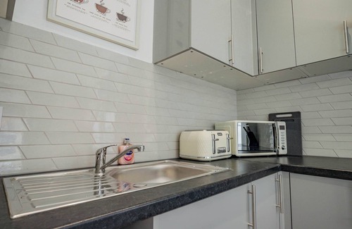 Worcester Apartment | Host & Stay | Bromyard Flat 1