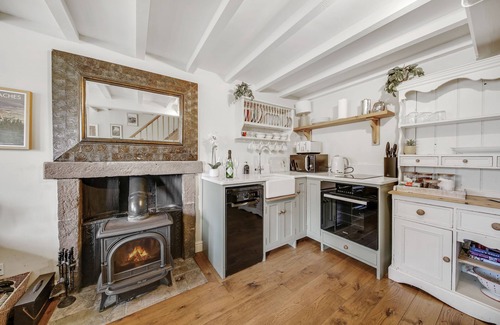 Leek House | Host & Stay | Lakeview Cottage - Upper Hulme