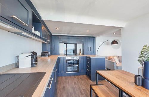 West Cliff Apartment | Host & Stay - Penthouse Pier View