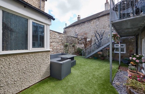 Richmond House | Host & Stay | Rosedale House