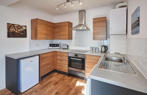 St Leonards-On-Sea Apartment | Host & Stay - Seaside Apartment