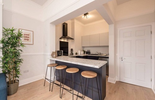 RopeWalks Apartment | Host & Stay | Seel St Townhouse Apt II