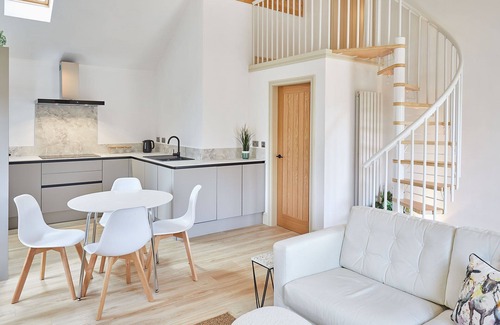 Preston-under-Scar House | Host & Stay | Sunshine Cottage