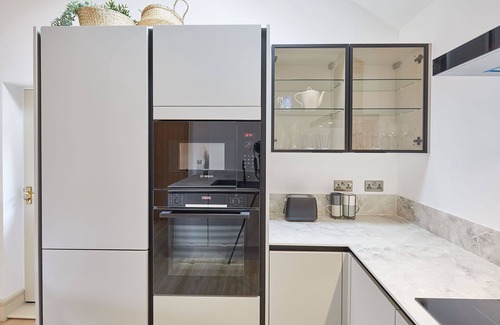 Preston-under-Scar House | Host & Stay | Sunshine Cottage