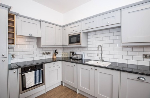 Durham Apartment | Host & Stay | The Langley