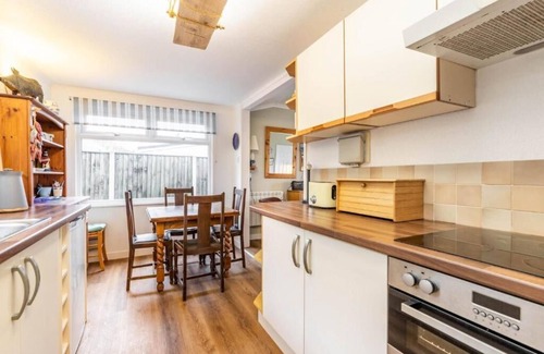 Norwich Cottage | Host & Stay | Wylaway