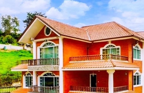 Otavalo Apartment | Hostal Acogedor, Vista Panorámica de la Ciudad, Ideal Para Disfrutar en Familia