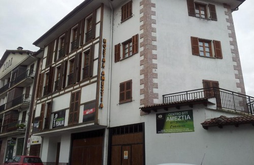 Doneztebe House | Hostal Ameztia