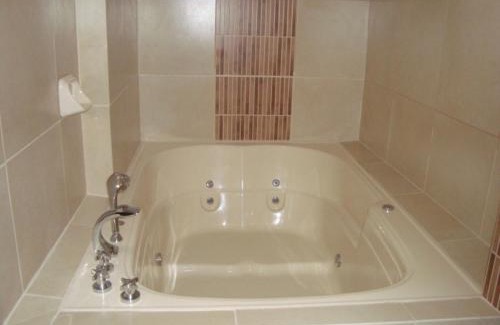 San Isidro Centro Financiero Hotel | Hostal Bond