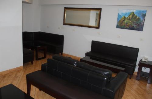 San Isidro Centro Financiero Hotel | Hostal Bond