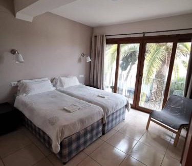 Casas de Torrat Bed & Breakfast | Hostal Gran Sol