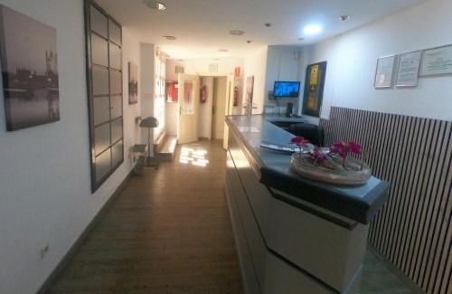 San Fernando de Henares Hotel | HOSTAL HENARES