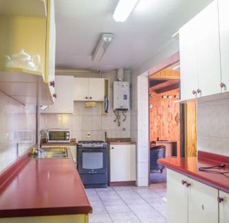 Los Angeles House | Hostal Helios