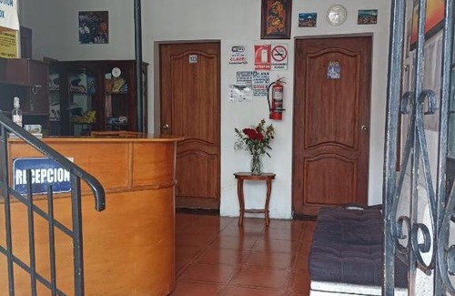 La Mariscal House | Hostal Luz Foch