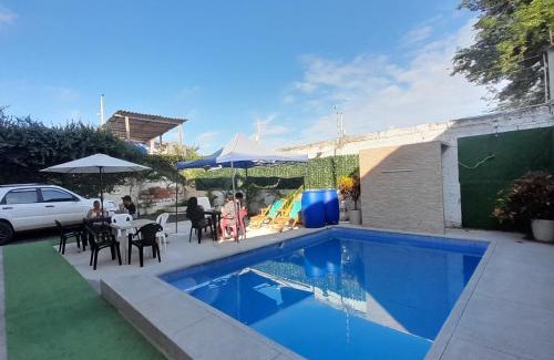 Manta House | HOSTAL SAN MARINO