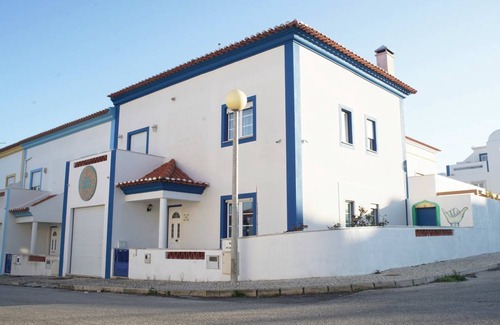 Baleal Hostel | Hostel ∙ 8 guests