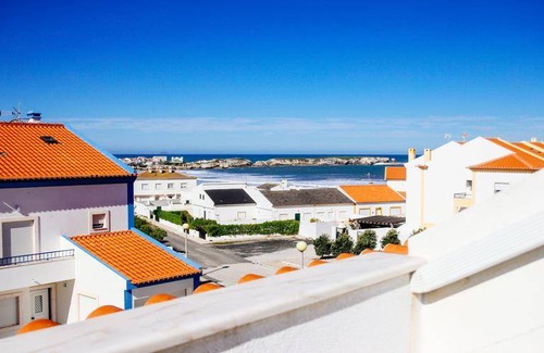 Baleal Hostel | Hostel ∙ 8 guests