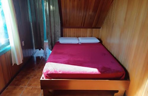 Santa Elena House | Hostel Monteverde Backpackers