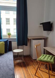 West Pomeranian Voivodeship Apartment | Hostel Tulip - Pokój 4 ze wspólną łazienką i kuchnią