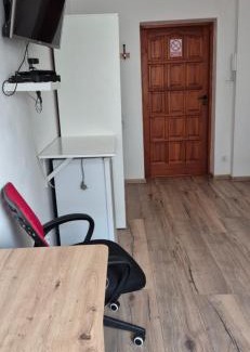 West Pomeranian Voivodeship Apartment | Hostel Tulip - pokój jednoosobowy nr 1 ze wspólną łazienką i kuchnią