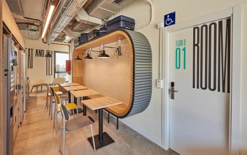 Barajas Hostel | Hostelfly