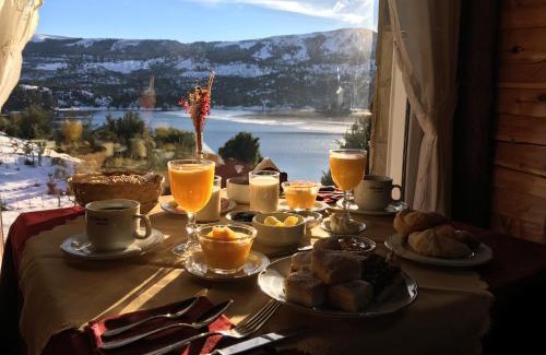 Villa Pehuenia Hotel | Hosteria Al Paraiso