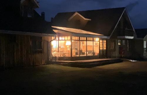 Torres Del Paine Hotel | Hosteria Lago del Toro