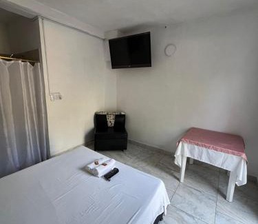 Cisneros Hotel | Hosteria Puerta del Nus