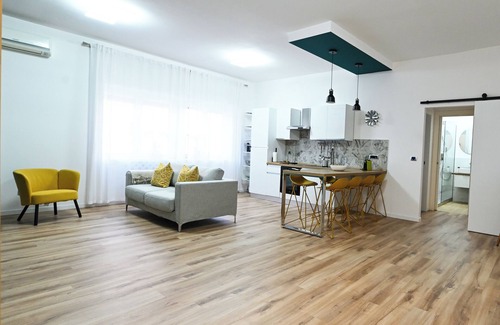 Quartiere XXXIV Lido di Ostia Levante Apartment | HOSTia big apartment
