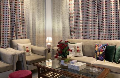 Saket Apartment | Hostie TJH - Cute Mini 2BHK apt, Saket, near Max Hospital