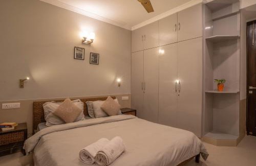 Saket Apartment | Hostie TJH - Cute Mini 2BHK apt, Saket, near Max Hospital