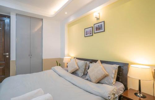 Saket Apartment | Hostie TJH - Cute Mini 2BHK apt, Saket, near Max Hospital