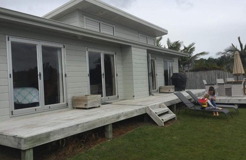 Cooks Beach House | Hosts on the Coast Lake Escape on Scott