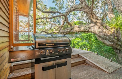 Whitianga House | Hosts on the Coast Te Whare Rakau
